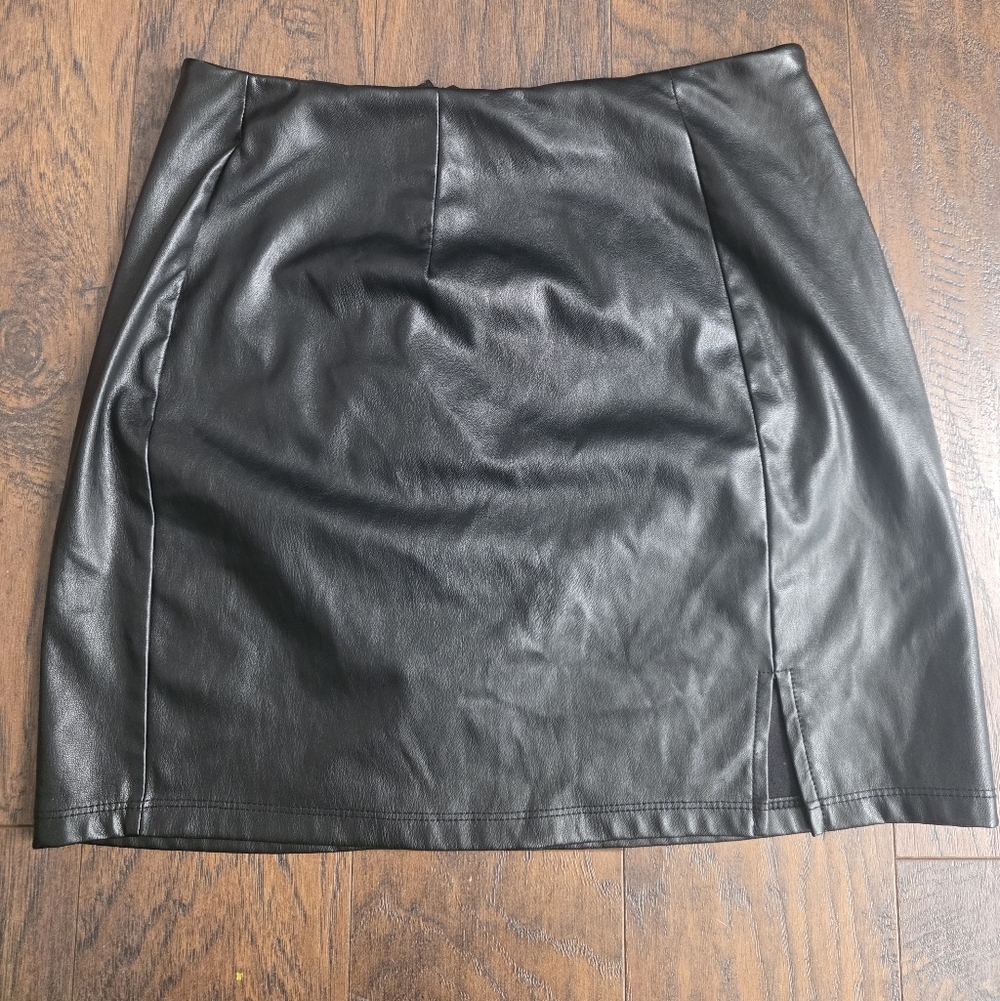 Women's Black Faux Leather Mini Skirt